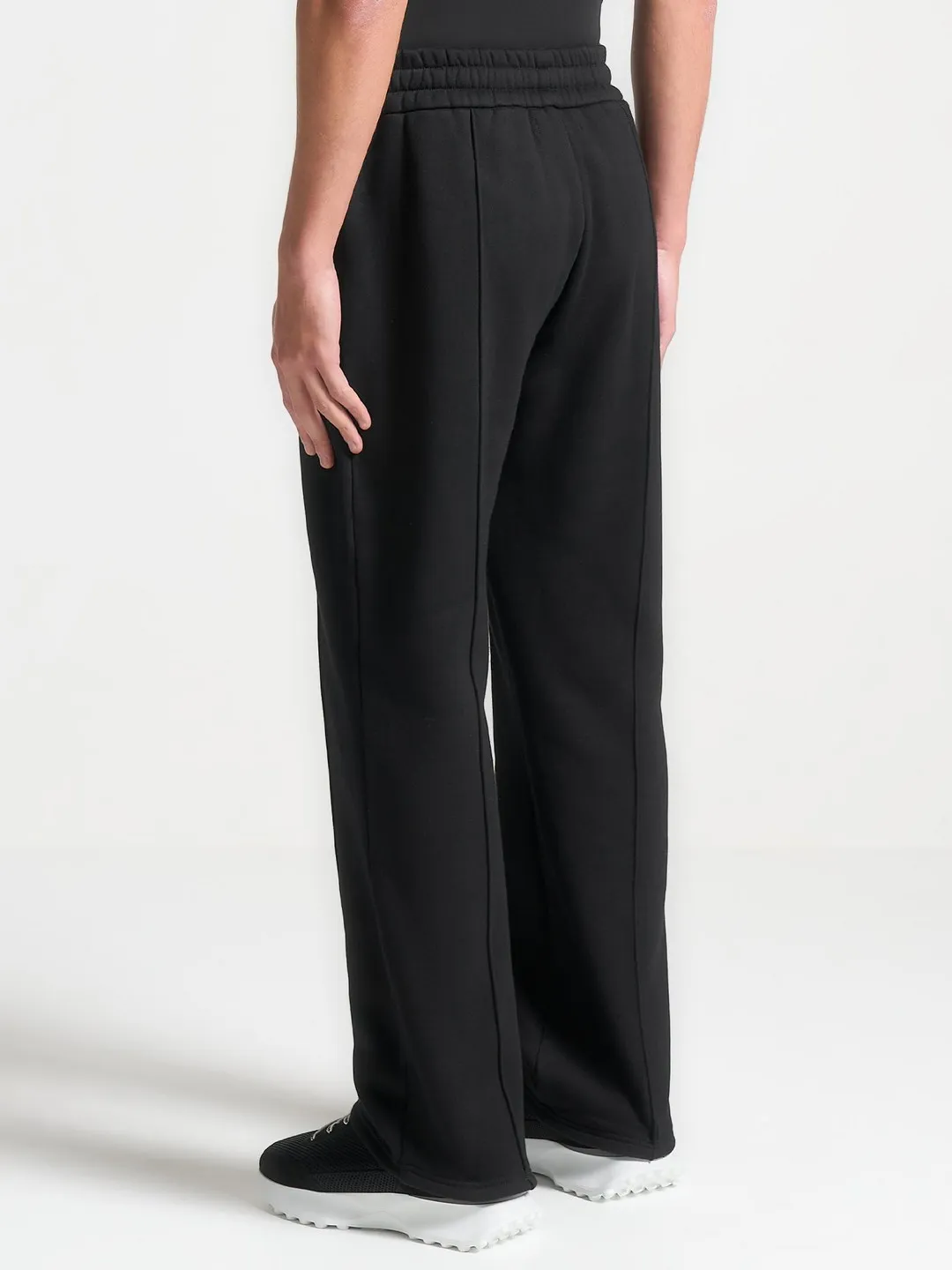 Cassonava Tracksuit - Image 10