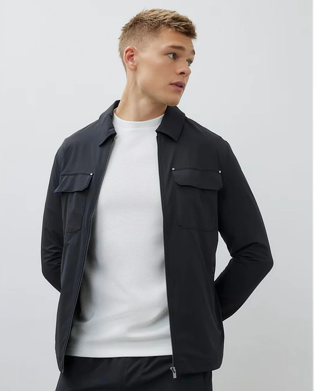 Muscle fit shacket and cargo - Image 17